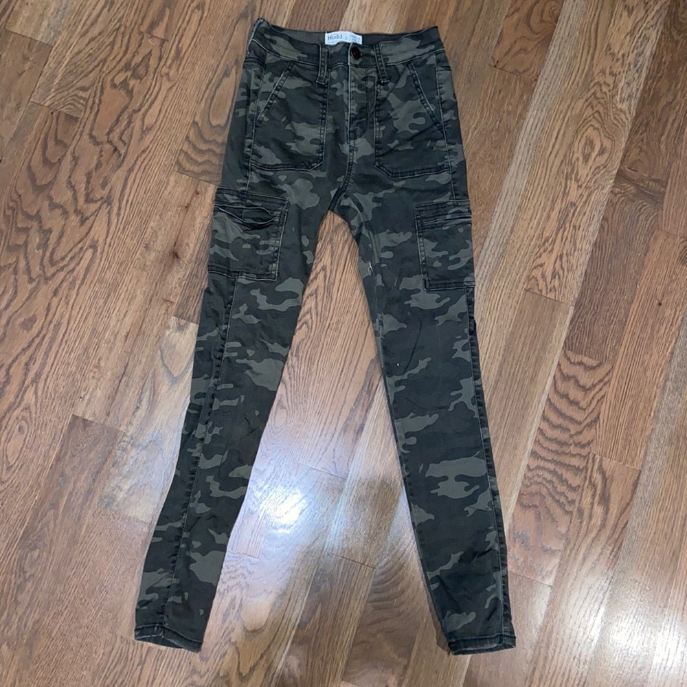 camo high-rise skinny utility jegging